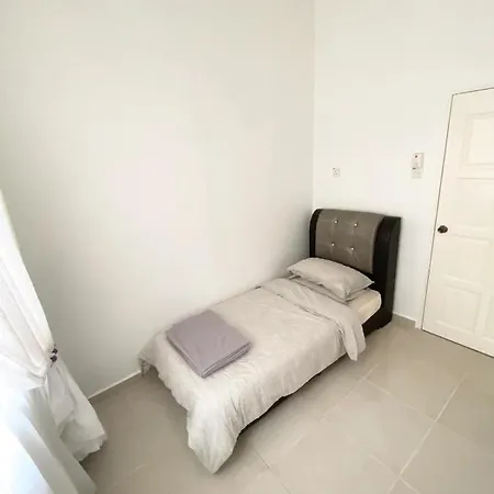 Chloe'S Homestay Kuala Terengganu Exterior photo